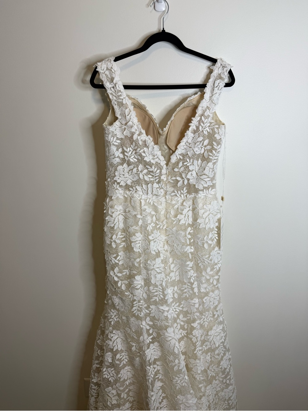 Casablanca bridal Evelyn 2446 Off-Shoulder isbi Lace Wedding dress size 14 NWT - Picture 7 of 10